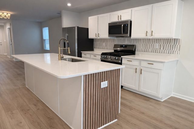 1040 Oak Meadow Dr., Conway, SC 29526