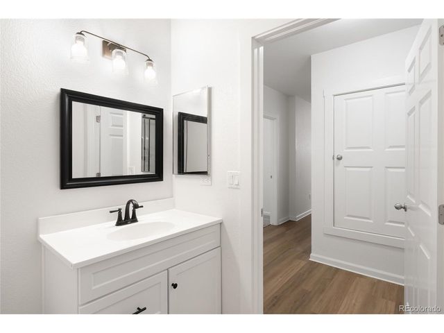 2708 Syracuse St 111, Denver, CO 80238