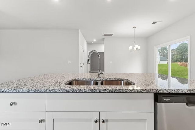 453 Hallingsfield Way, Zebulon, NC 27597