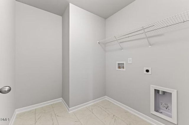 453 Hallingsfield Way, Zebulon, NC 27597