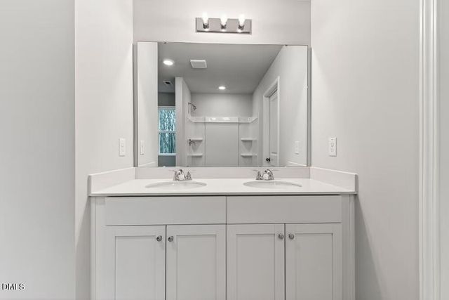 453 Hallingsfield Way, Zebulon, NC 27597