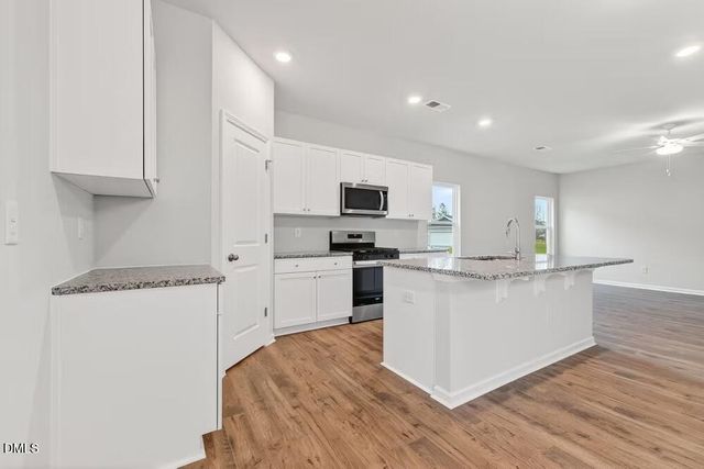 453 Hallingsfield Way, Zebulon, NC 27597