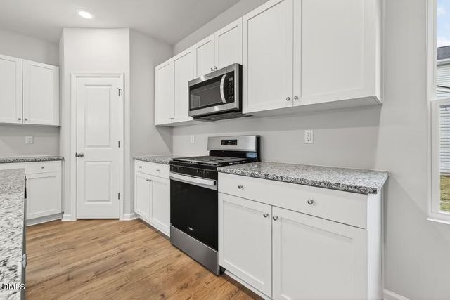 453 Hallingsfield Way, Zebulon, NC 27597