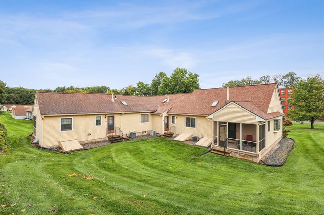 10 Rockhaven Drive 10, Glastonbury, CT 06033