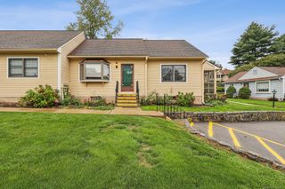 10 Rockhaven Drive 10, Glastonbury, CT 06033