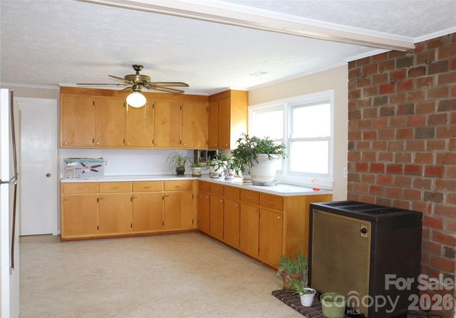 4543 Horseshoe Bend Road, Hudson, NC 28638