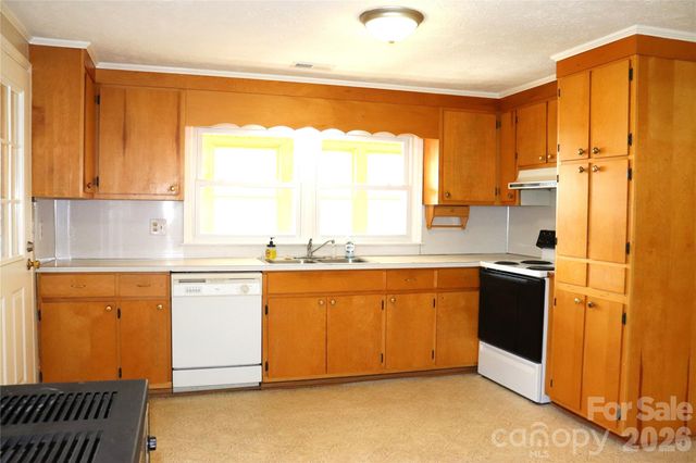 4543 Horseshoe Bend Road, Hudson, NC 28638