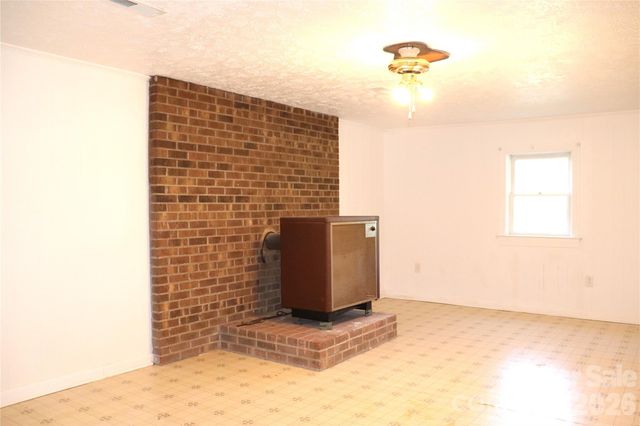 4543 Horseshoe Bend Road, Hudson, NC 28638