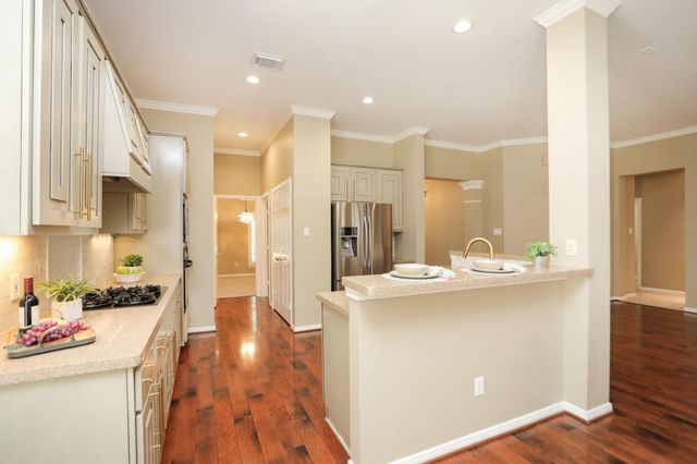 26 Dove Trace Circle, The Woodlands, TX 77382