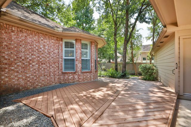 26 Dove Trace Circle, The Woodlands, TX 77382