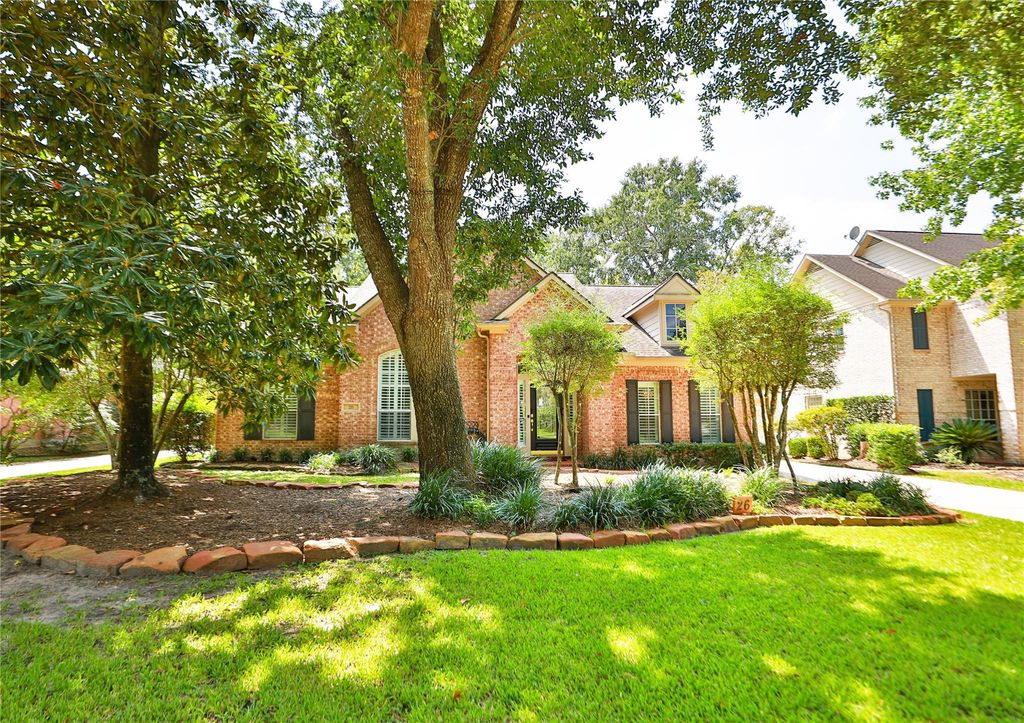 26 Dove Trace Circle, The Woodlands, TX 77382