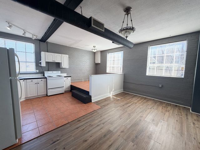 1300 W Main Street 202, Waxahachie, TX 75165