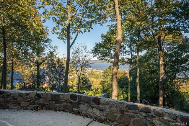 8-12 S Boulevard 12-203, Nyack, NY 10960