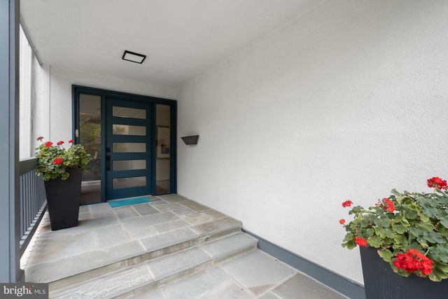 2809 BATTERY PL NW, Washington, DC 20016