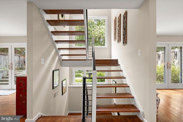 2809 BATTERY PL NW, Washington, DC 20016