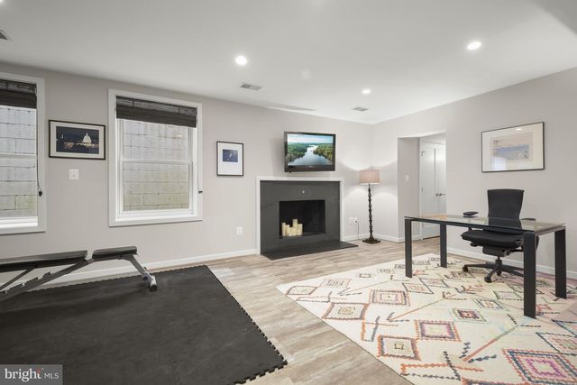 2809 BATTERY PL NW, Washington, DC 20016