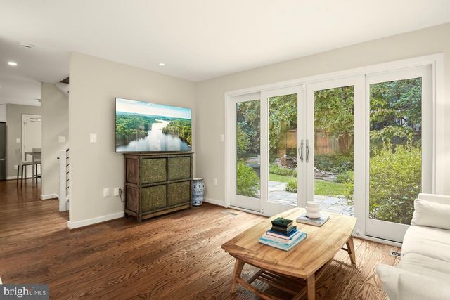 2809 BATTERY PL NW, Washington, DC 20016