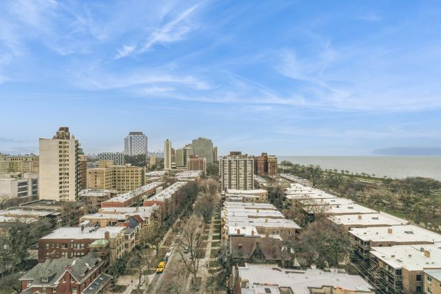 5471 S Hyde Park Boulevard 16AB, Chicago, IL 60615