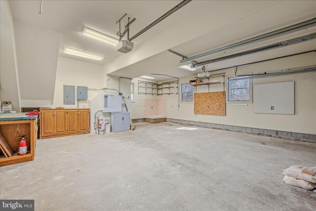 272 TONOLOWAY POINT CIR, Great Cacapon, WV 25422