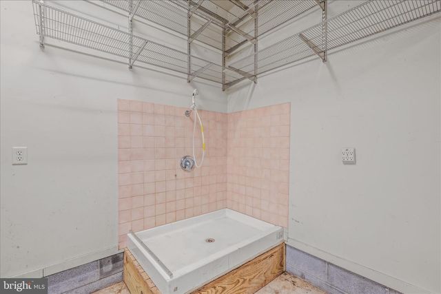 272 TONOLOWAY POINT CIR, Great Cacapon, WV 25422