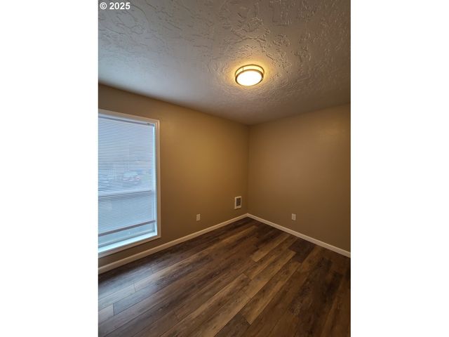 131 Se Ainslee Ave, Depoe Bay, OR 97341