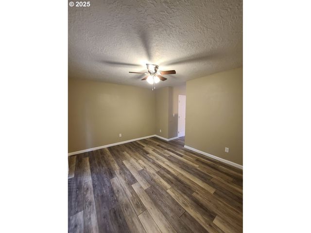 131 Se Ainslee Ave, Depoe Bay, OR 97341