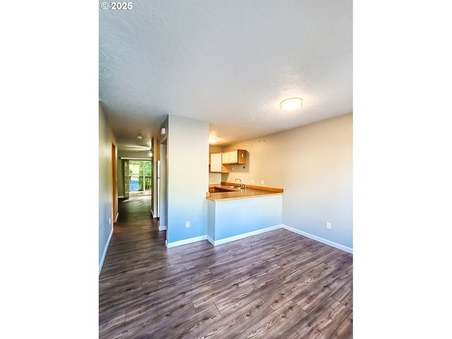 131 Se Ainslee Ave, Depoe Bay, OR 97341