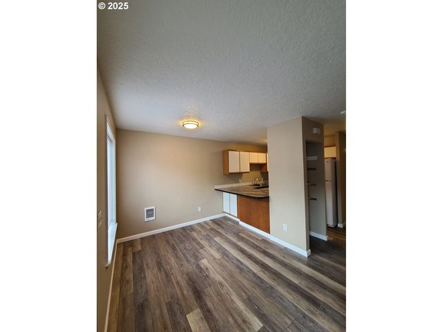 131 Se Ainslee Ave, Depoe Bay, OR 97341