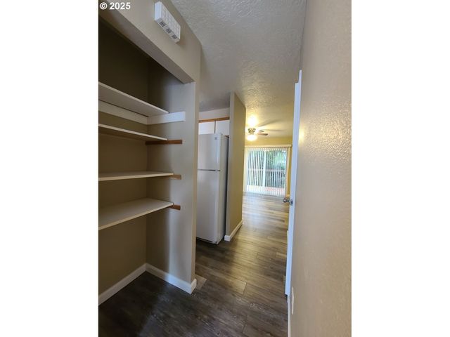 131 Se Ainslee Ave, Depoe Bay, OR 97341