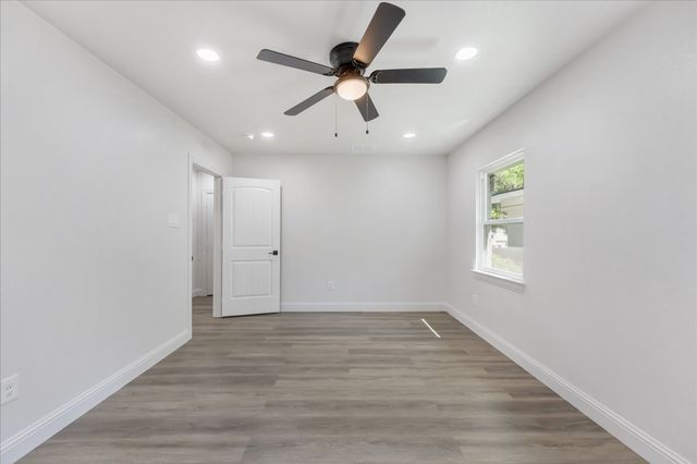 1918 Elmwood Boulevard, Dallas, TX 75224