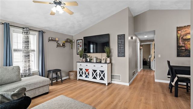 133 Oakdale Avenue, Pawtucket, RI 02860
