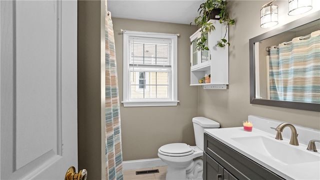 133 Oakdale Avenue, Pawtucket, RI 02860