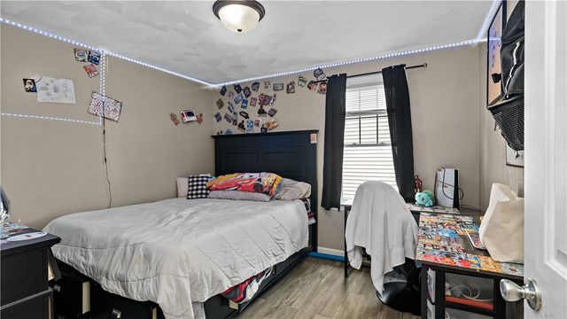 133 Oakdale Avenue, Pawtucket, RI 02860