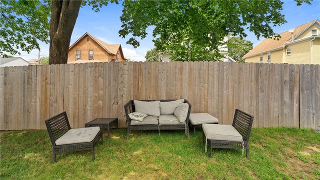 133 Oakdale Avenue, Pawtucket, RI 02860