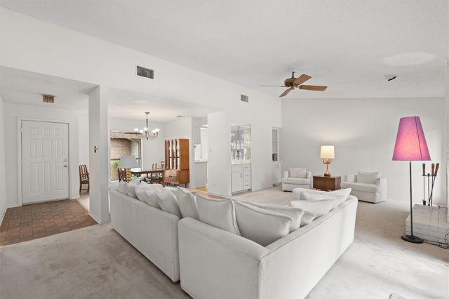 5724 N SCOUT ISLAND CIR, Austin, TX 78731