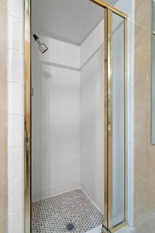 5724 N SCOUT ISLAND CIR, Austin, TX 78731