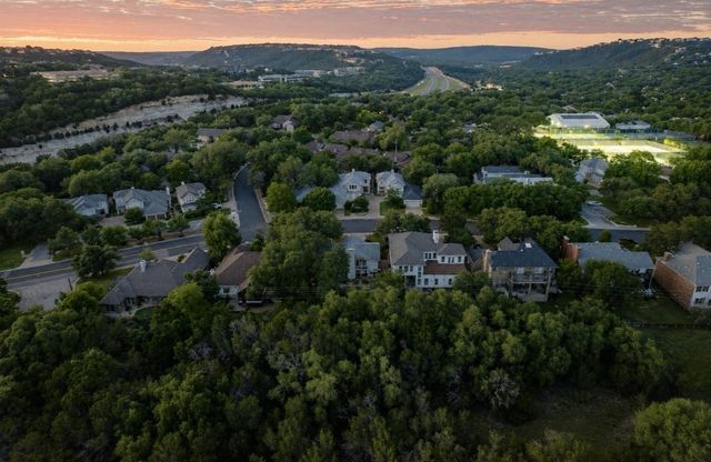 5724 N SCOUT ISLAND CIR, Austin, TX 78731