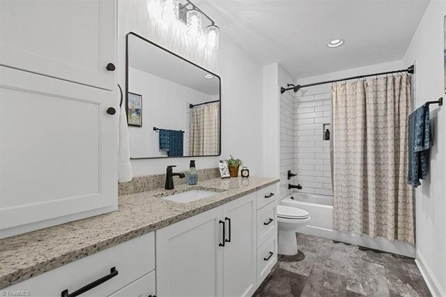 8005 Honkers Hollow Drive, Stokesdale, NC 27357