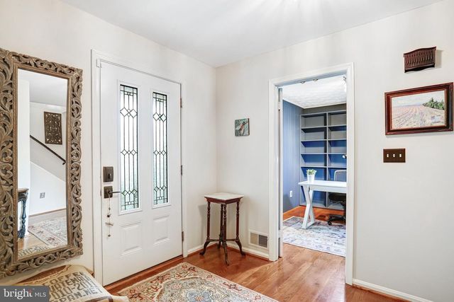 44 ACORN CT, Sterling, VA 20164