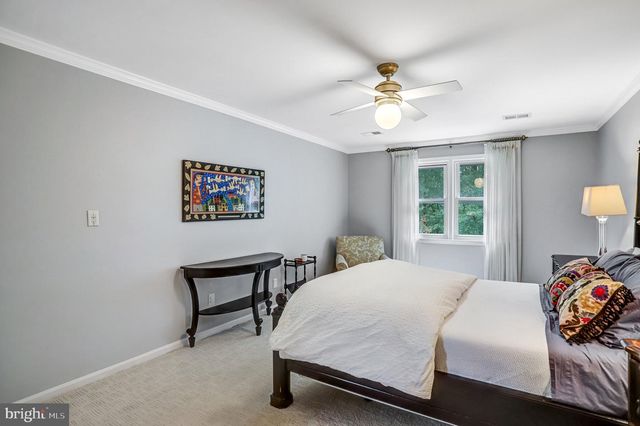44 ACORN CT, Sterling, VA 20164