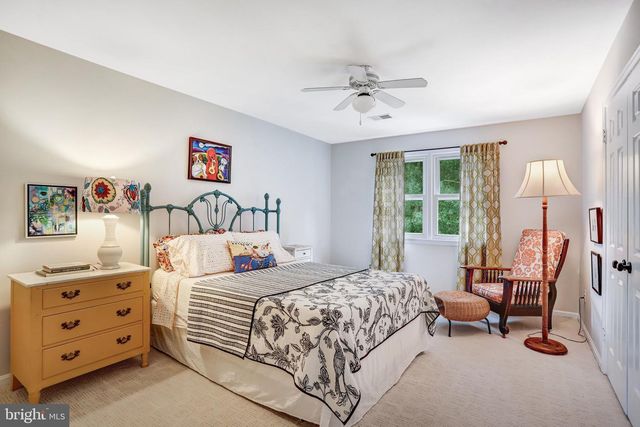 44 ACORN CT, Sterling, VA 20164