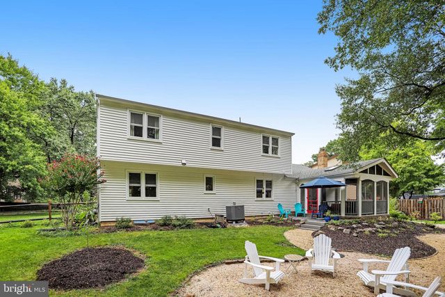 44 ACORN CT, Sterling, VA 20164
