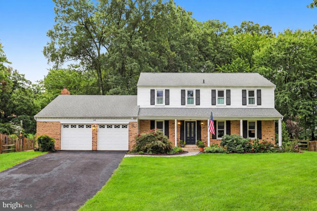 44 ACORN CT, Sterling, VA 20164