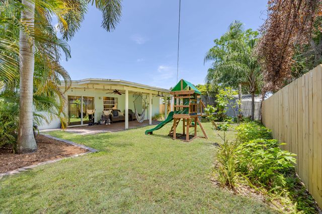 4366 Bamboo Drive, Palm Beach Gardens, FL 33410