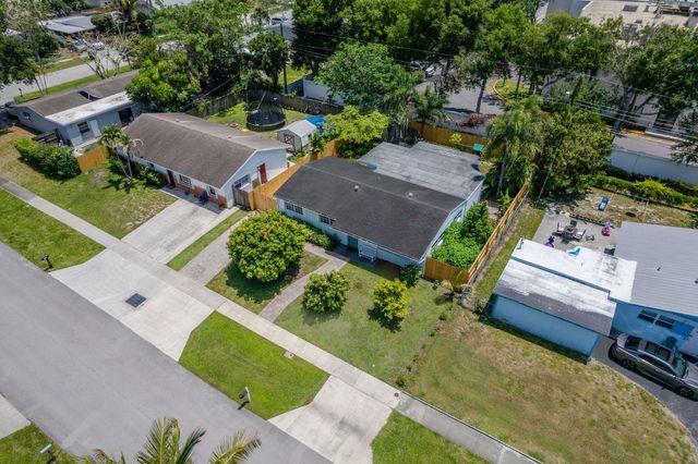 4366 Bamboo Drive, Palm Beach Gardens, FL 33410