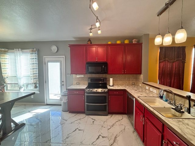 1970 Garrison Way, Garland, TX 75040