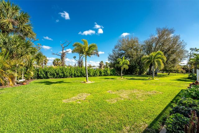 601 BOUNDARY BOULEVARD, Rotonda West, FL 33947