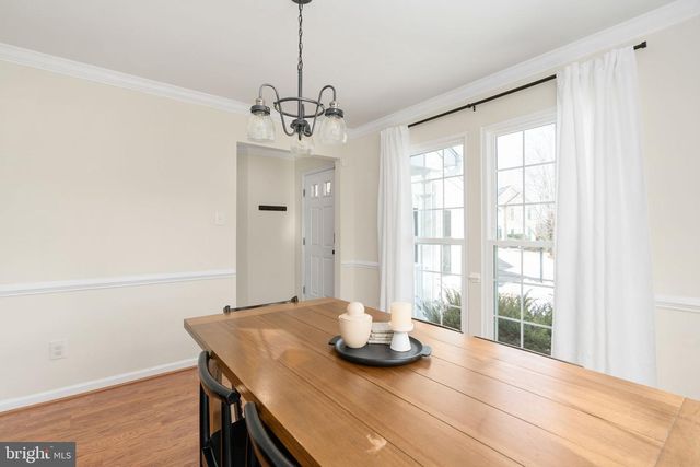 3884 WERTZ DR, Woodbridge, VA 22193