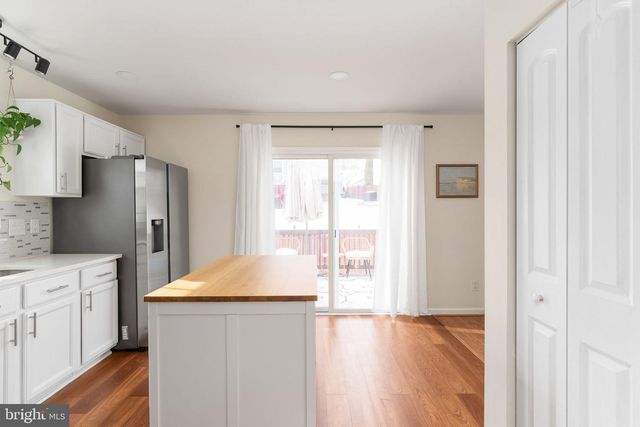 3884 WERTZ DR, Woodbridge, VA 22193