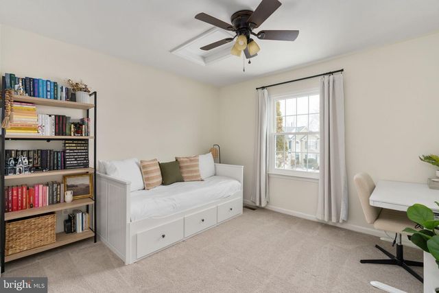 3884 WERTZ DR, Woodbridge, VA 22193